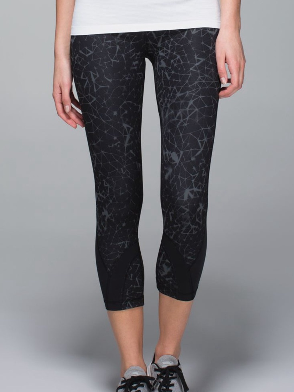 439. Lululemon Run Inspire Crop Full On Luxtreme (Mesh)